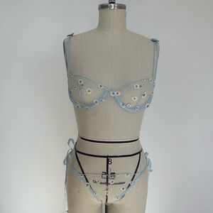 Daisy & ribbon tie lingerie.